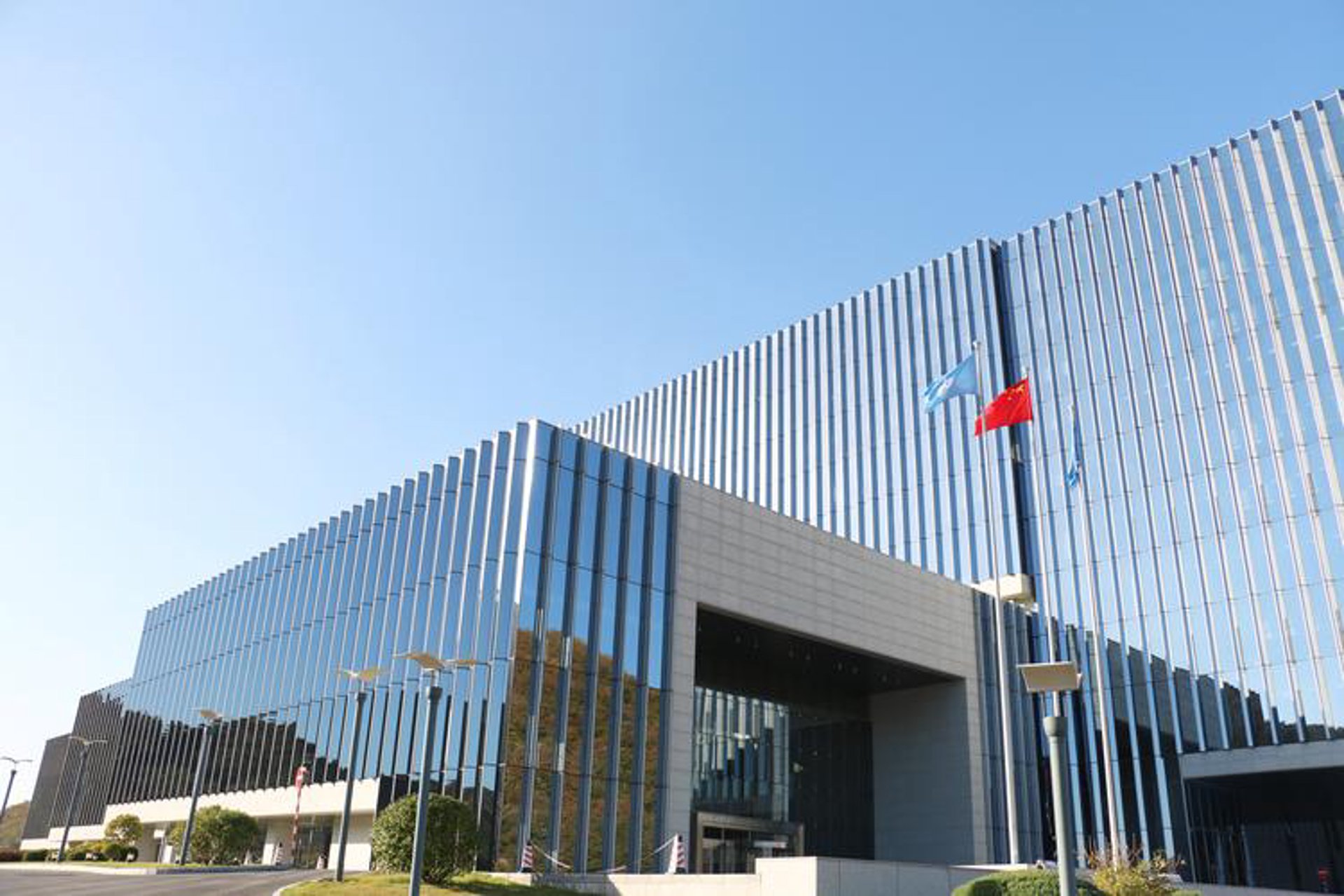华信东方科技